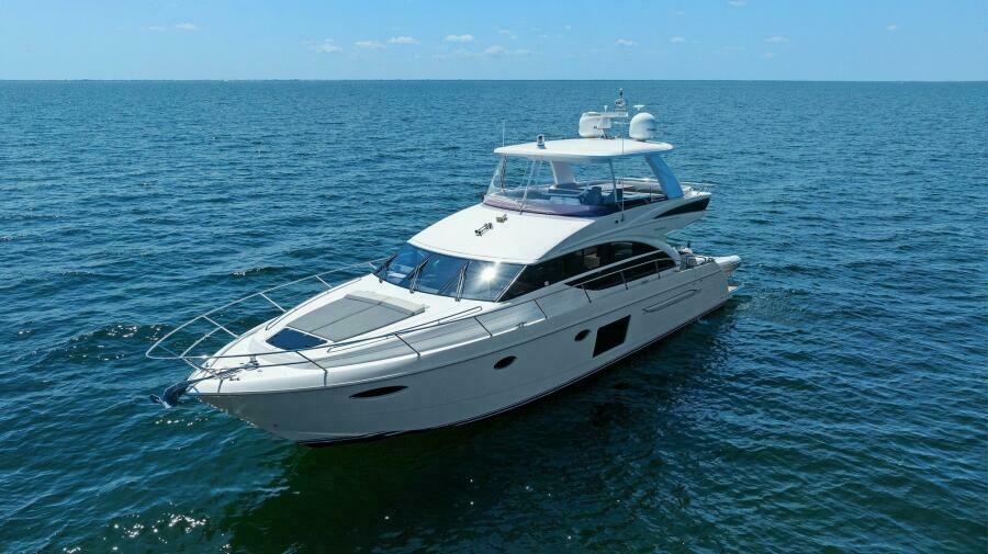 60' 2016 Princess 60 Flybridge