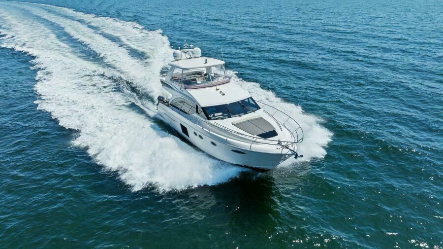 60' 2016 Princess 60 Flybridge
