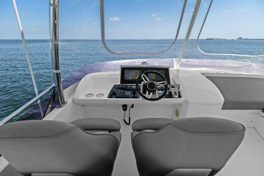 60' 2016 Princess 60 Flybridge