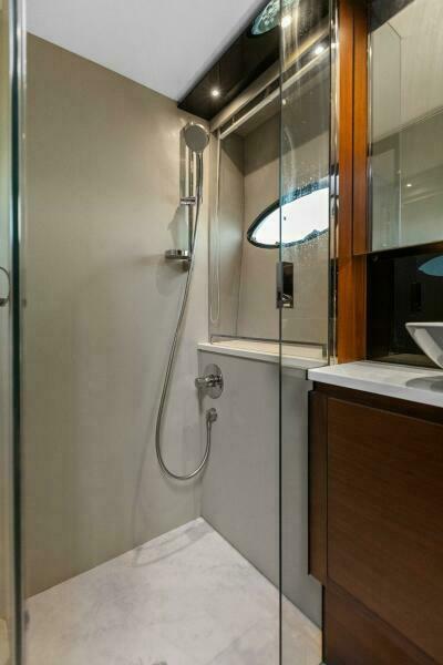 60' 2016 Princess 60 Flybridge