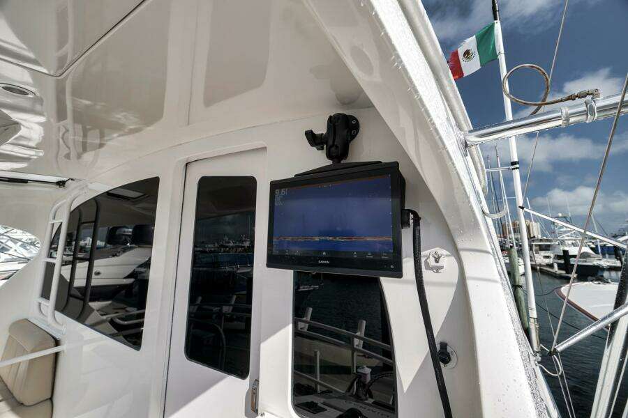 Viking 60 Bottom Line - Exterior Aft Flybridge