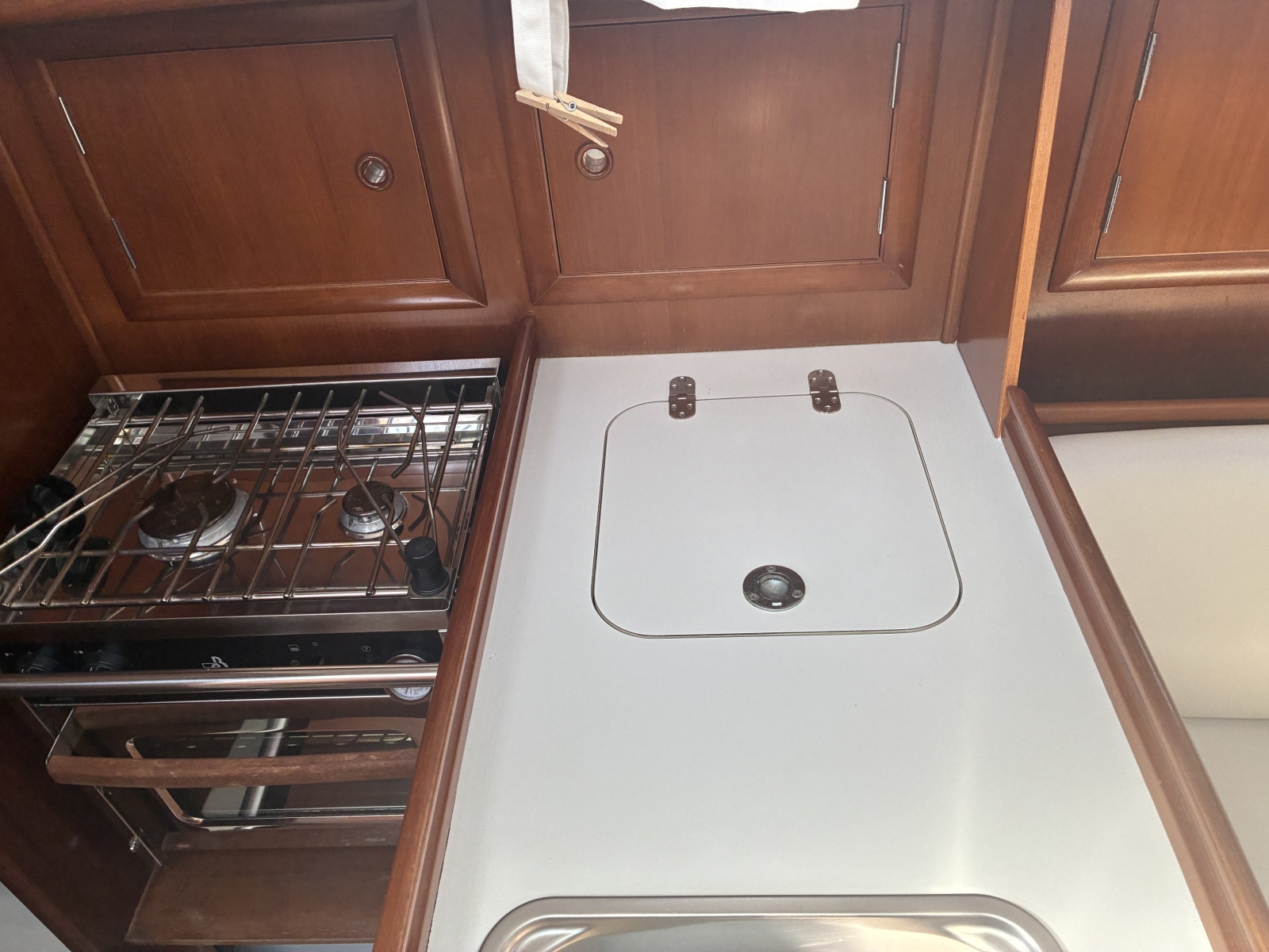 2003 Beneteau Oceanis 311 - Countertop
