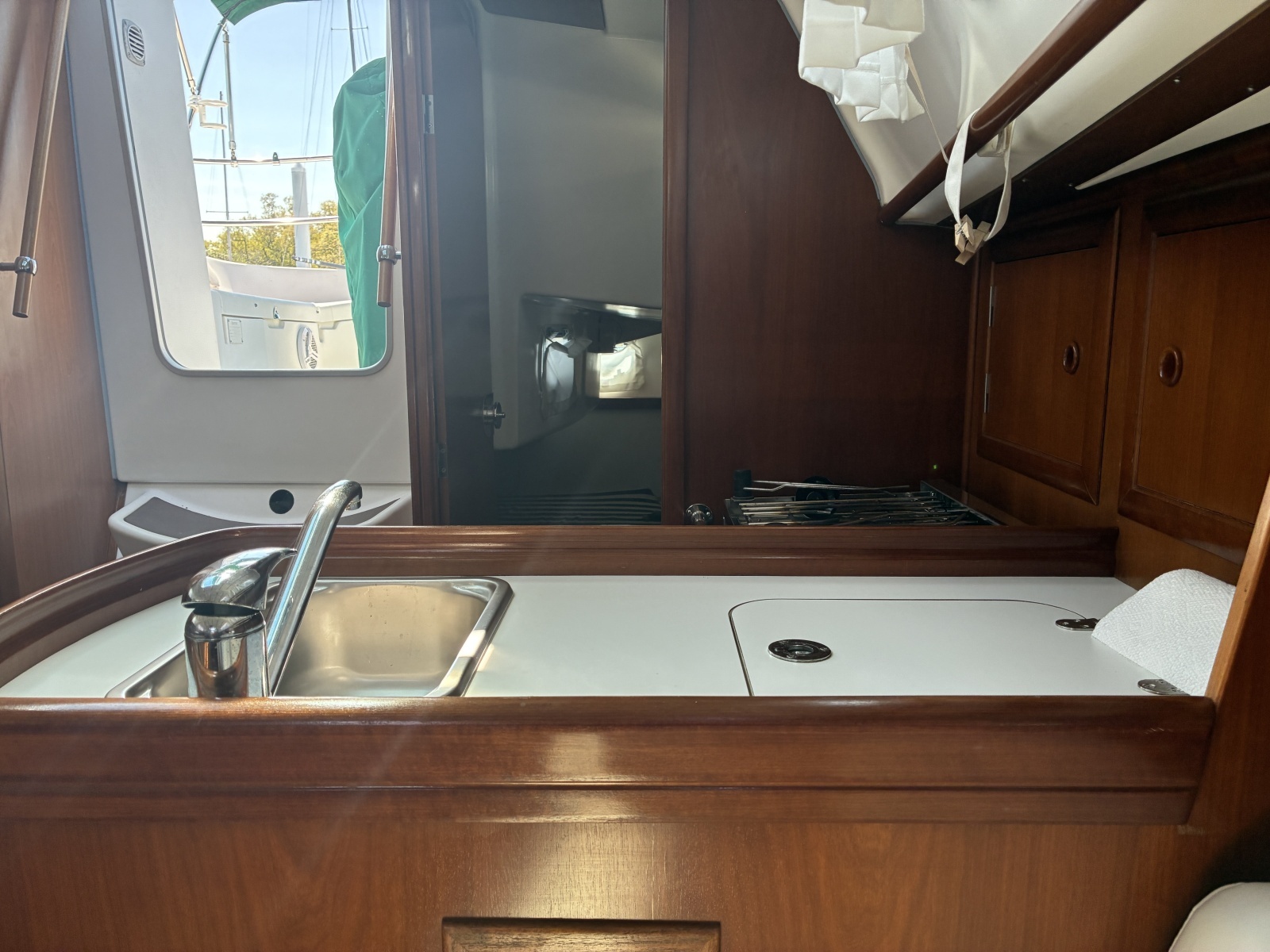 2003 Beneteau Oceanis 311 - Galley