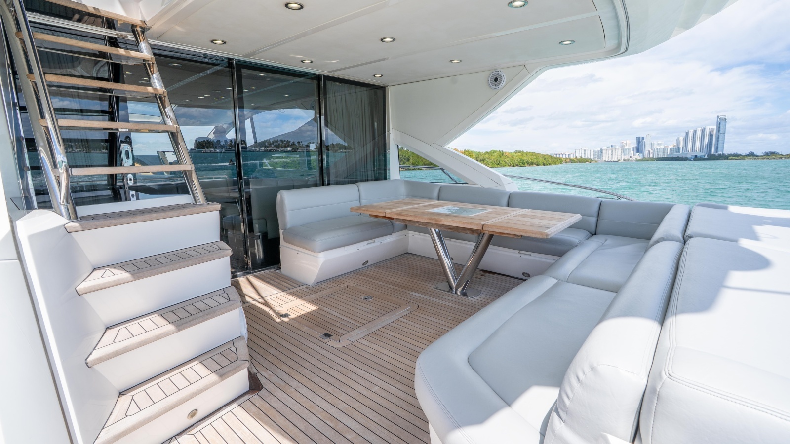 2014 Sunseeker 68' Sport Yacht