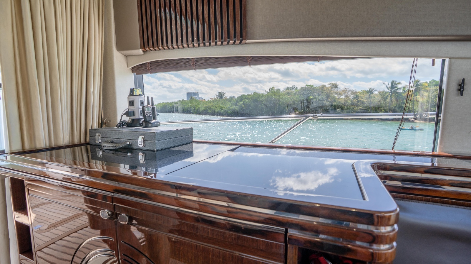 2014 Sunseeker 68' Sport Yacht