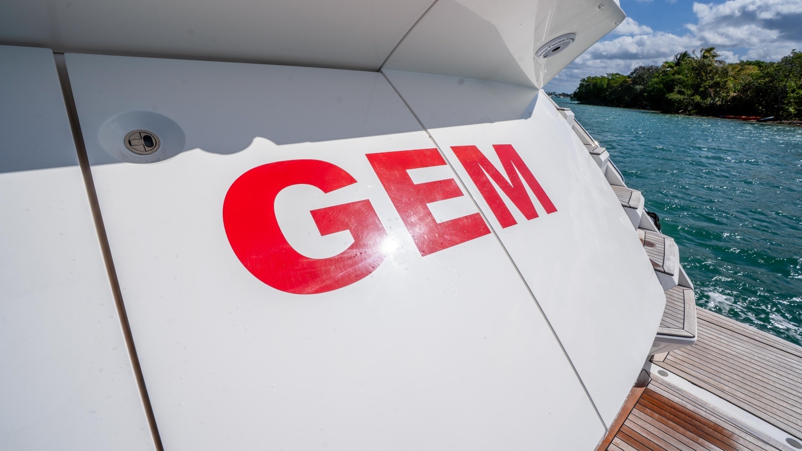 2014 Sunseeker 68' Sport Yacht