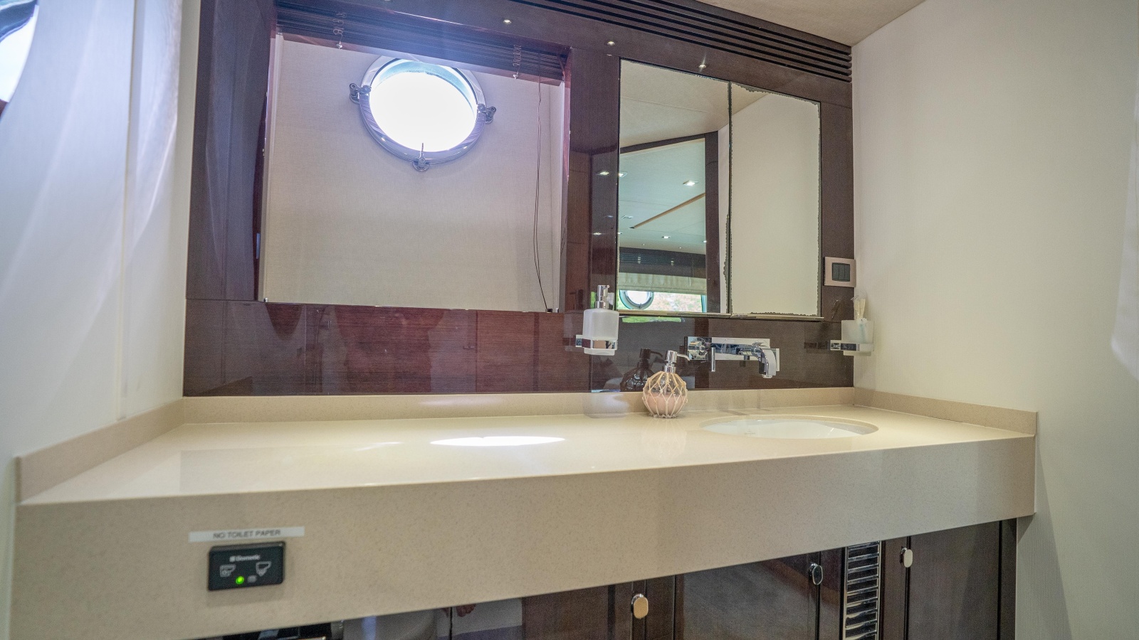 68' 2014 Sunseeker 68' Sport Yacht