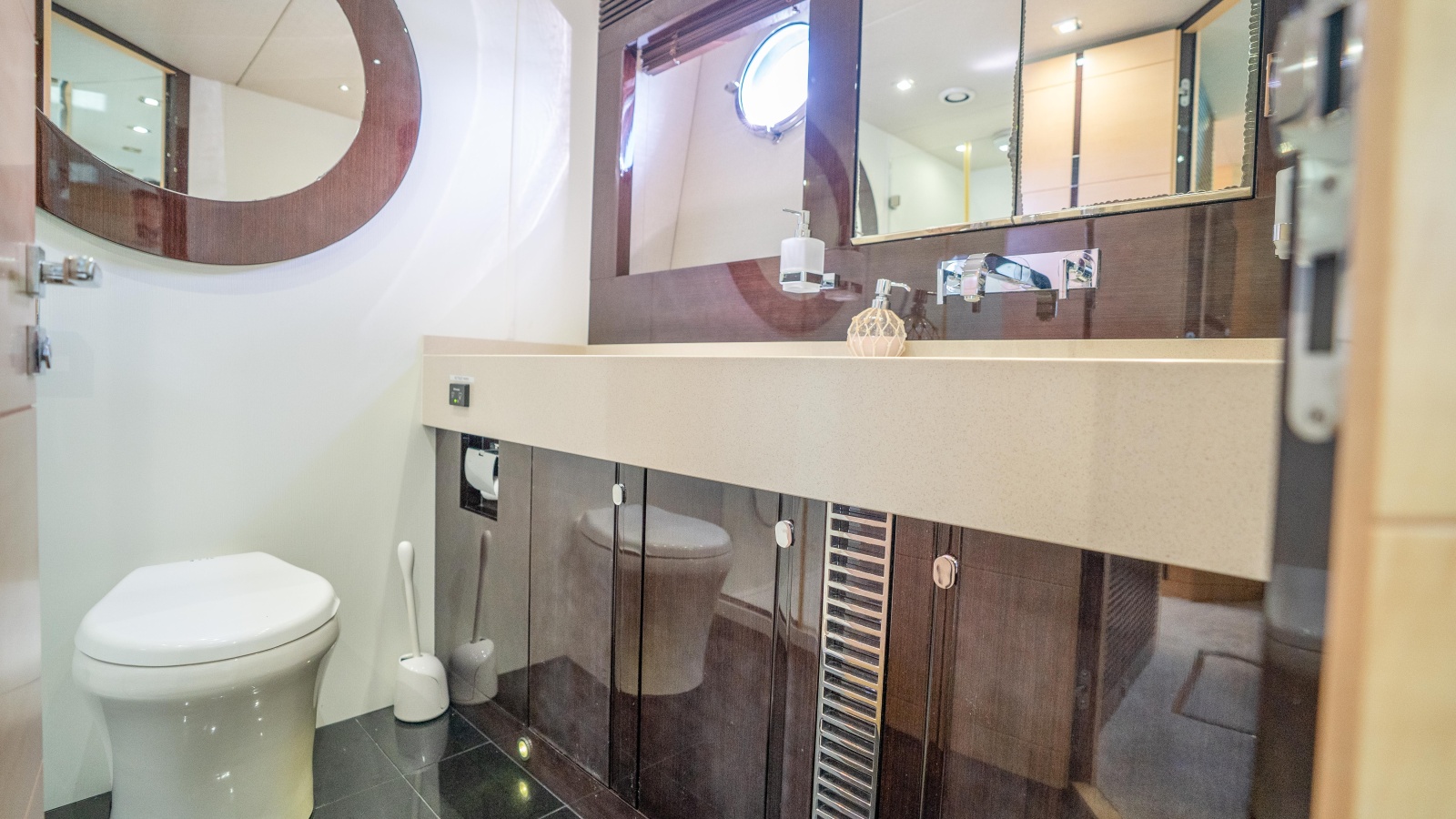 68' 2014 Sunseeker 68' Sport Yacht