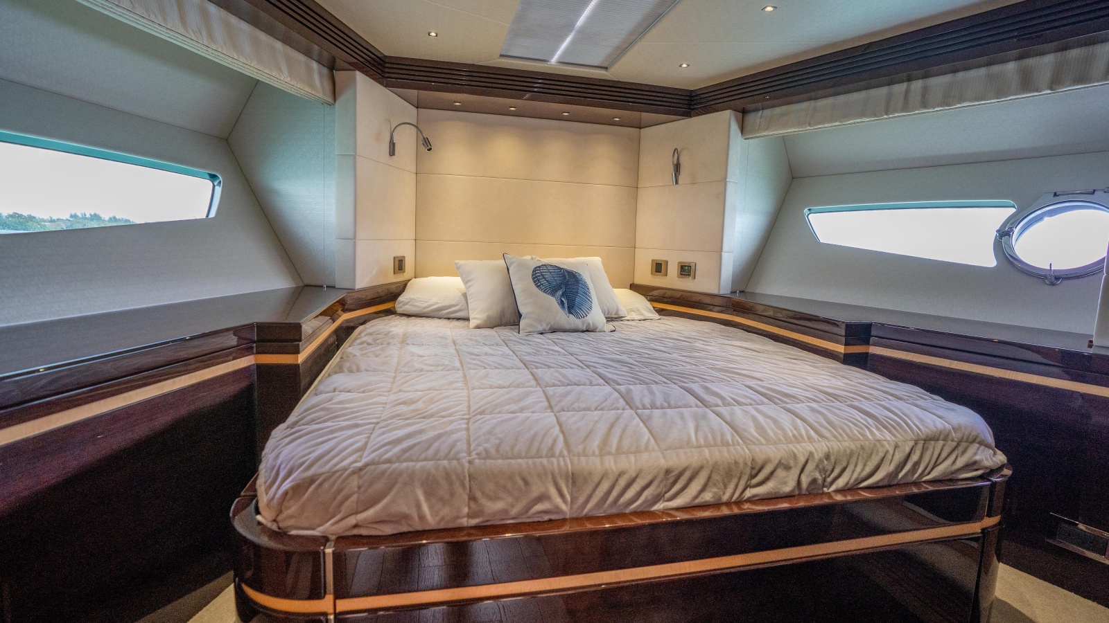 68' 2014 Sunseeker 68' Sport Yacht