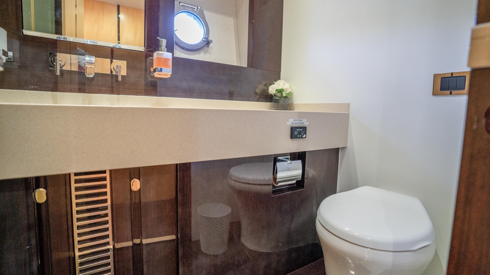 2014 Sunseeker 68' Sport Yacht