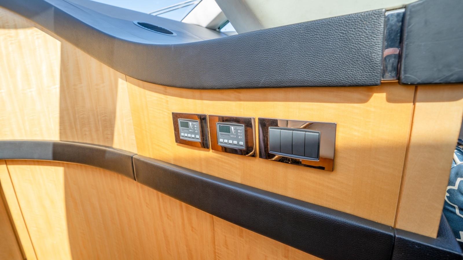 2014 Sunseeker 68' Sport Yacht