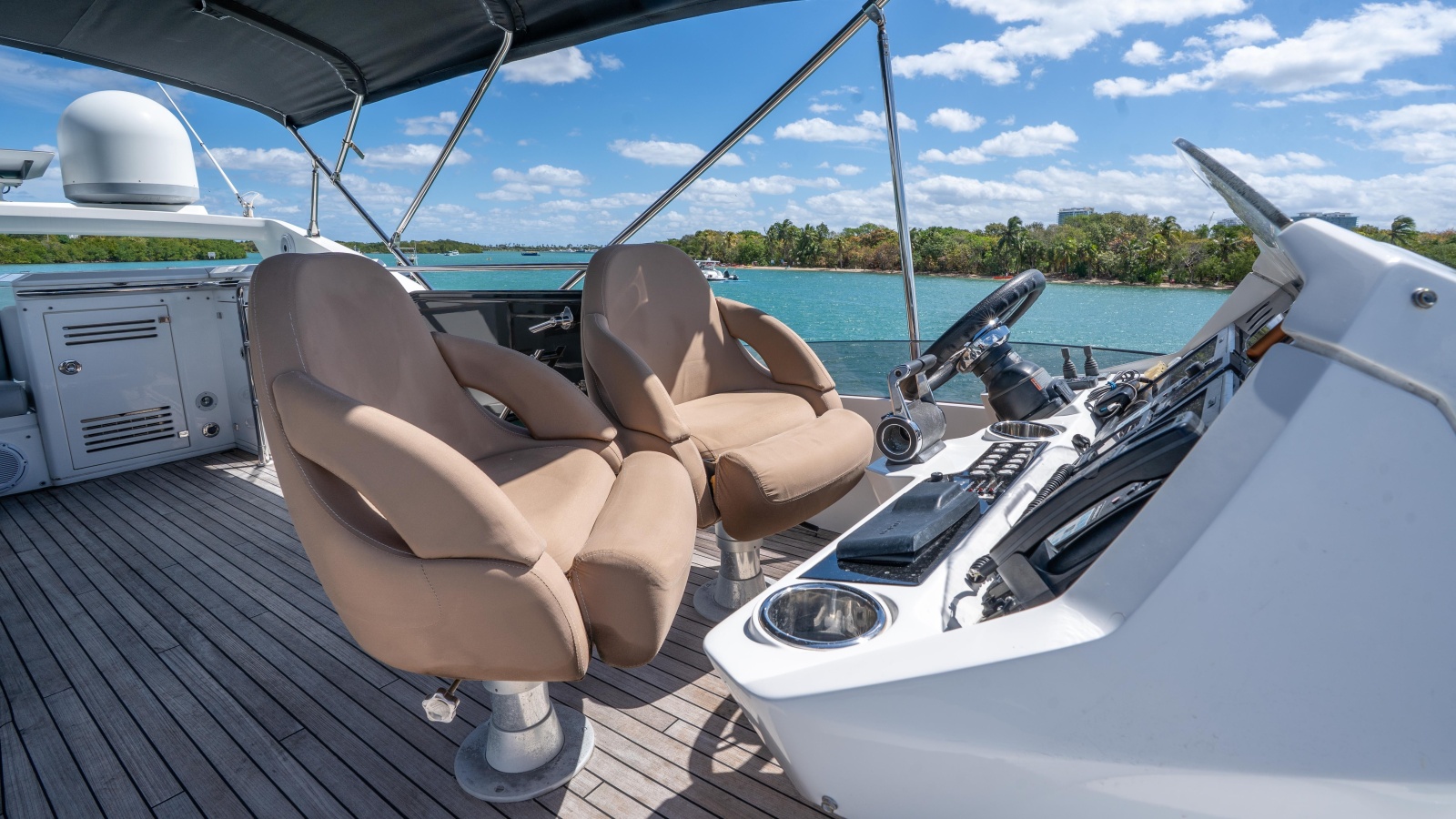 68' 2014 Sunseeker 68' Sport Yacht