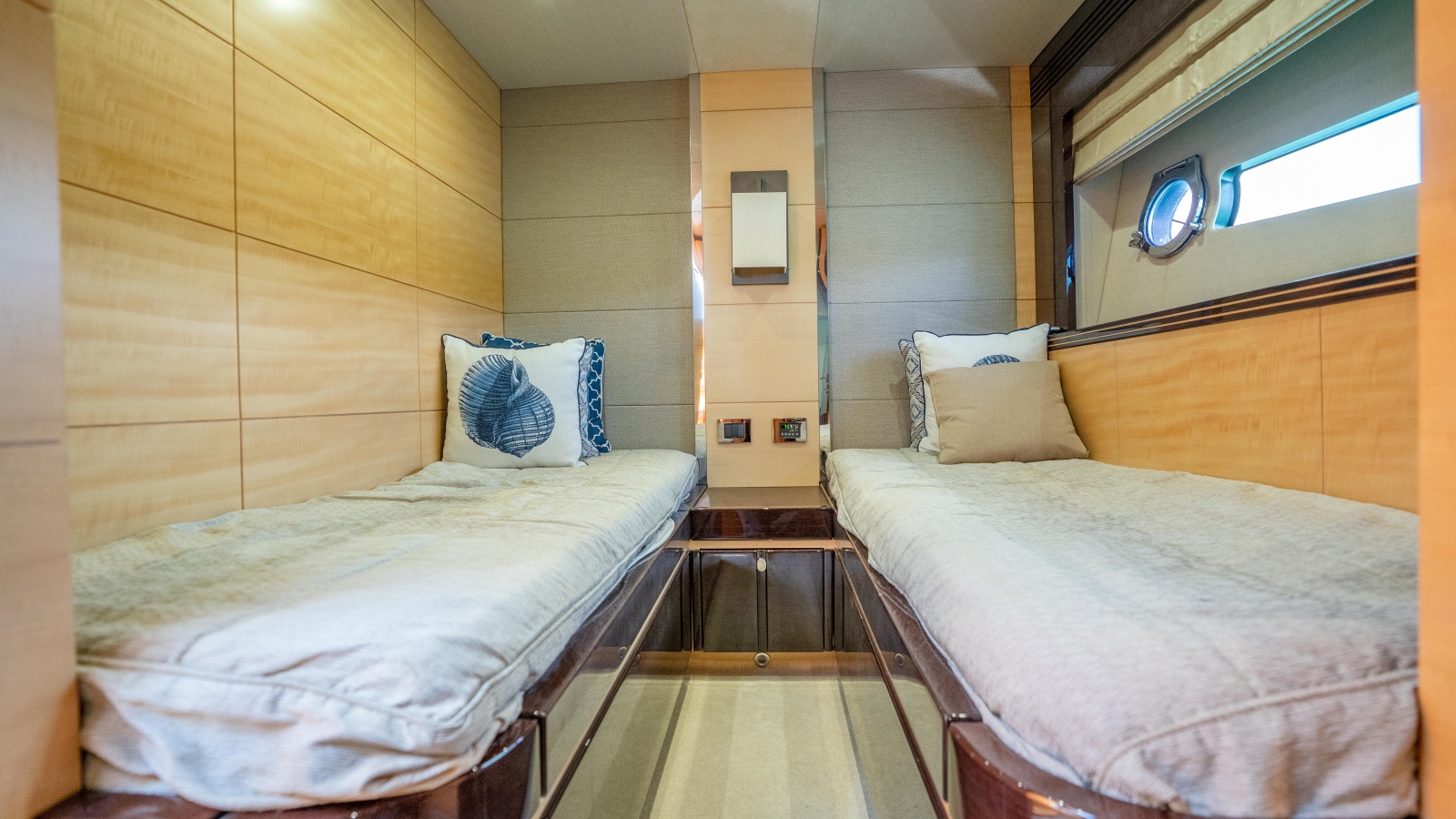 68' 2014 Sunseeker 68' Sport Yacht