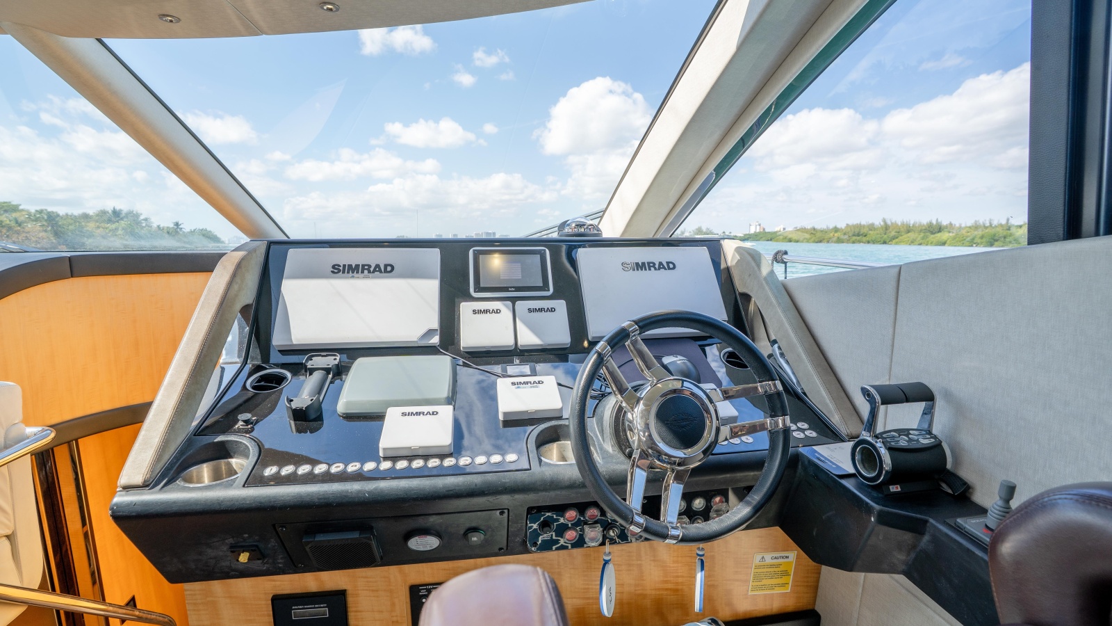 68' 2014 Sunseeker 68' Sport Yacht