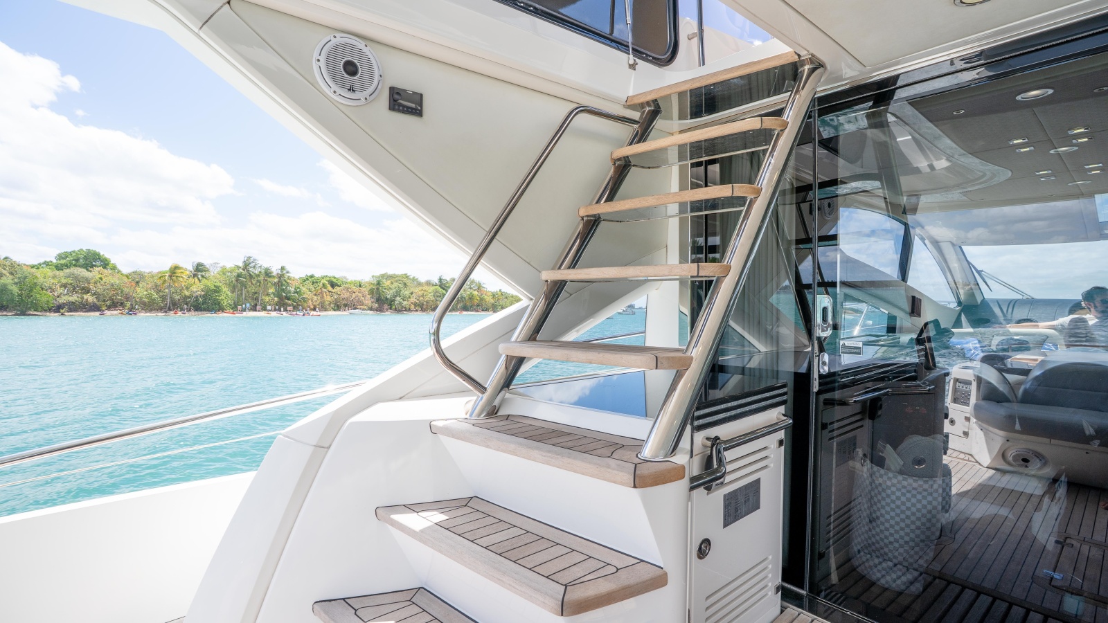 68' 2014 Sunseeker 68' Sport Yacht