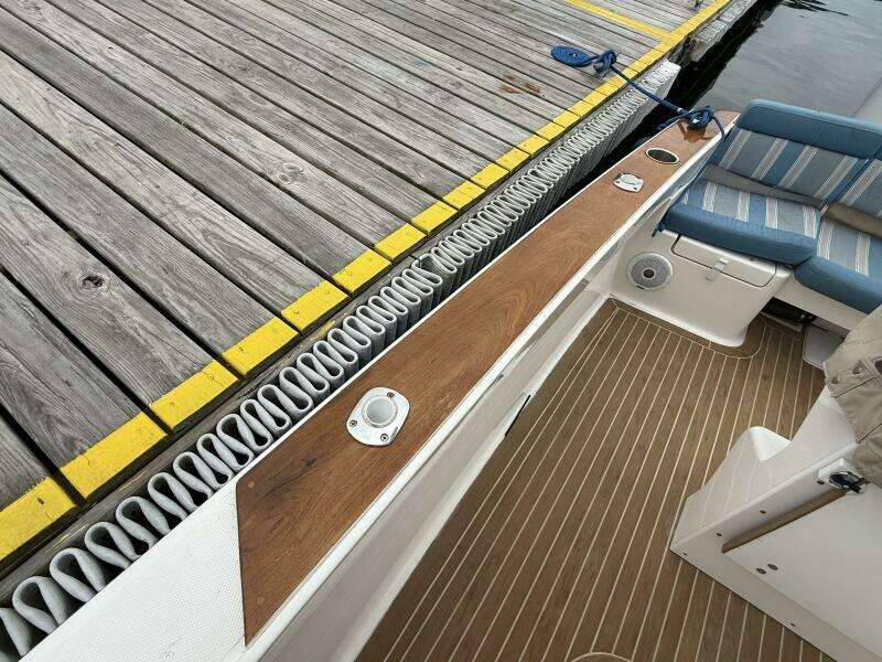 Vesper 23ft Vanquish Yacht For Sale