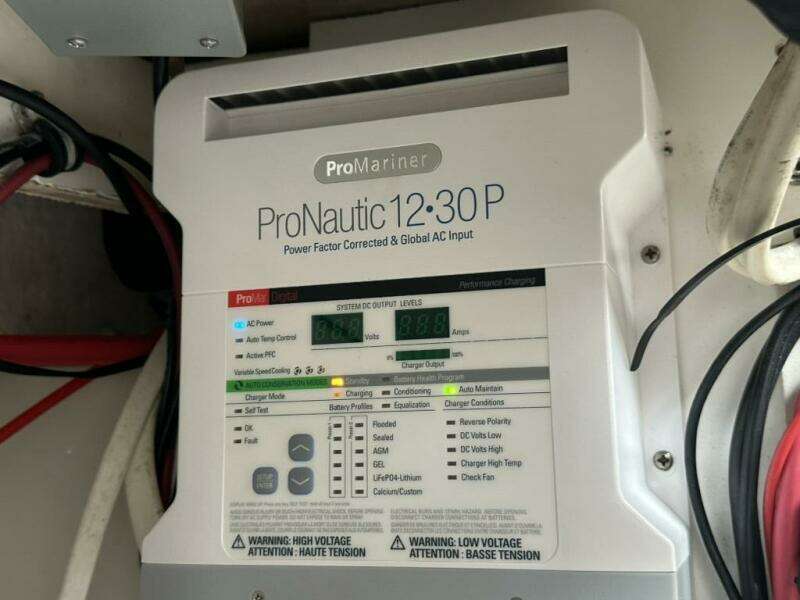 32ft Stamas Yacht For Sale