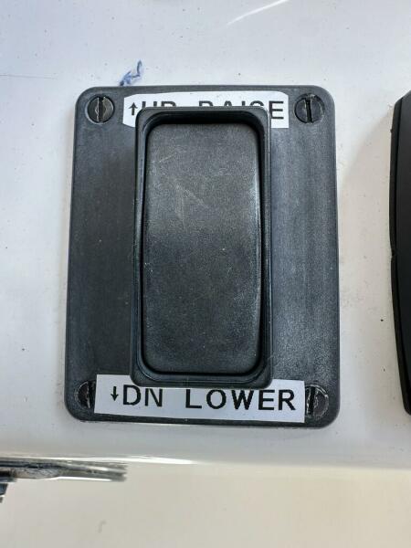 32' 2001 Stamas 310 Express