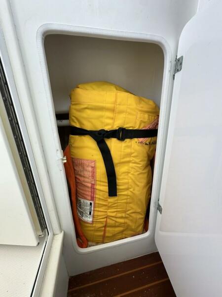 32' 2001 Stamas 310 Express