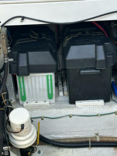 32' 2001 Stamas 310 Express