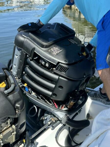 32' 2001 Stamas 310 Express