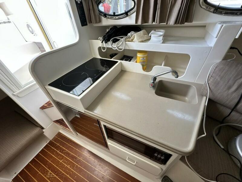 32' 2001 Stamas 310 Express