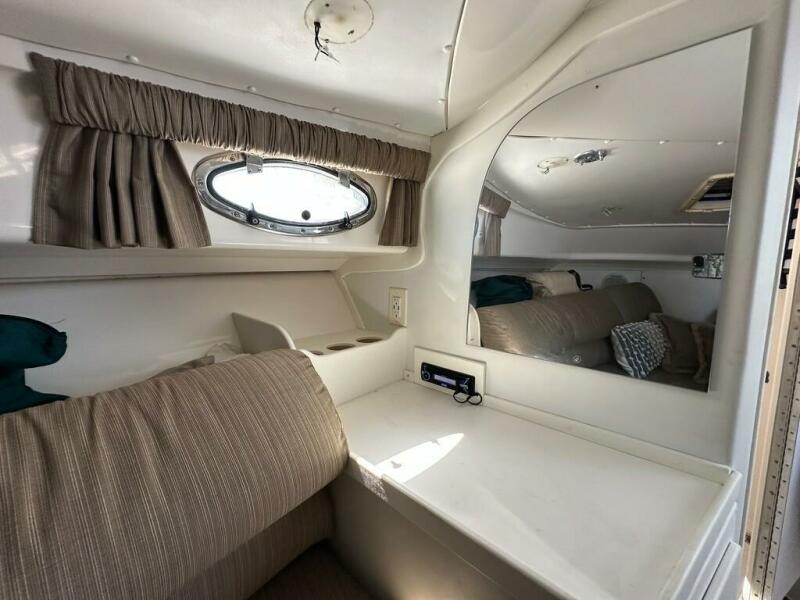 32' 2001 Stamas 310 Express