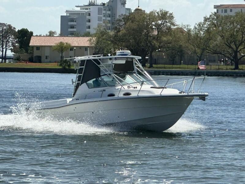 32' 2001 Stamas 310 Express