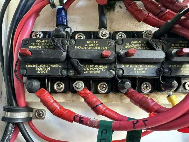 32ft Stamas Yacht For Sale