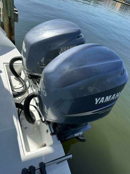 32ft Stamas Yacht For Sale