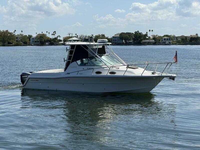 32' 2001 Stamas 310 Express