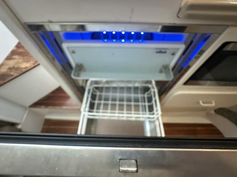 32' 2001 Stamas 310 Express