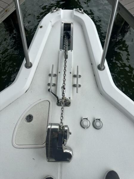 32' 2001 Stamas 310 Express