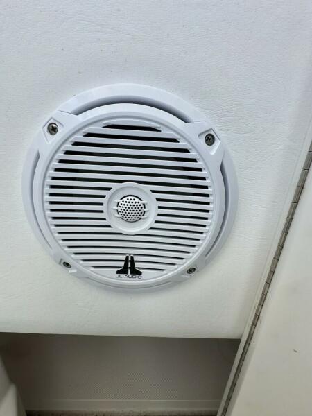 32' 2001 Stamas 310 Express