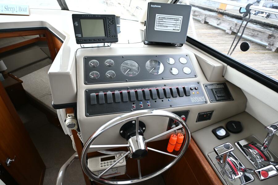 41' 1996 Bayliner 4087 Aft Cabin Motoryacht