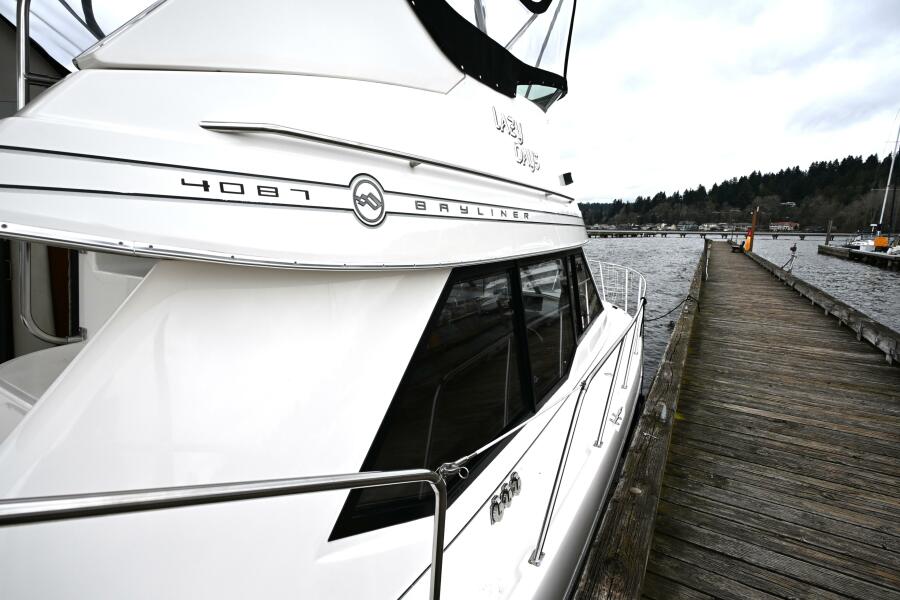 41' 1996 Bayliner 4087 Aft Cabin Motoryacht