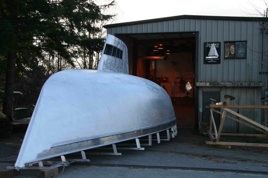 43' 2010 Lavranos 43