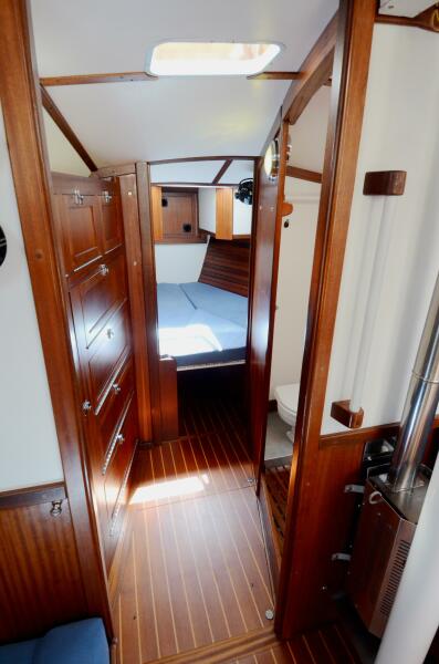 43' 2010 Lavranos 43