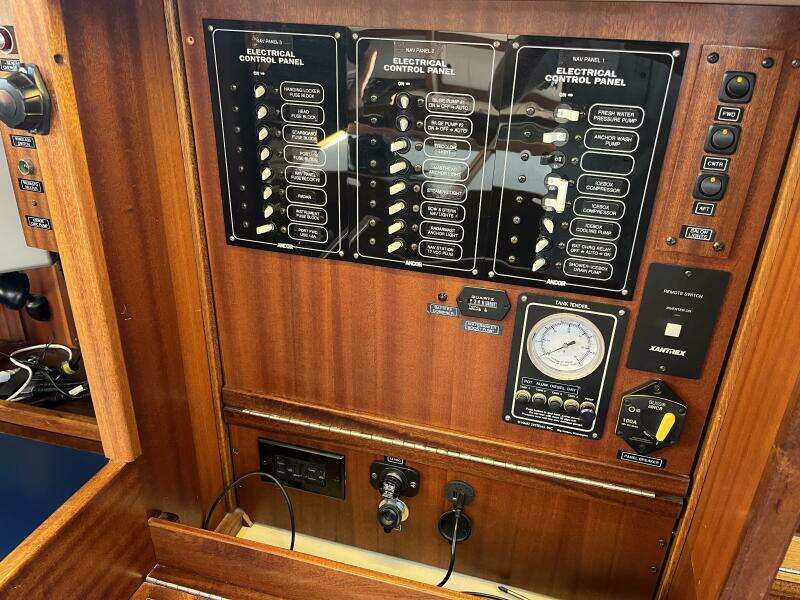 Barefoot 43ft Lavranos Yacht For Sale