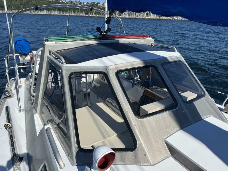 43' 2010 Lavranos 43