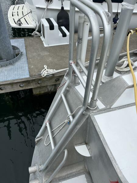 43' 2010 Lavranos 43