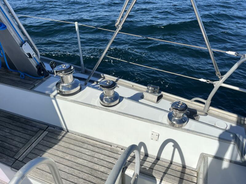 43' 2010 Lavranos 43