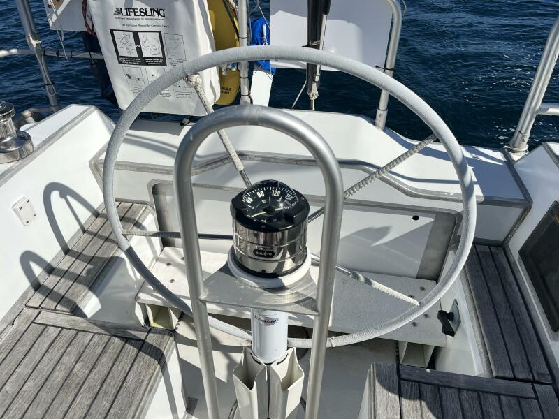 43' 2010 Lavranos 43