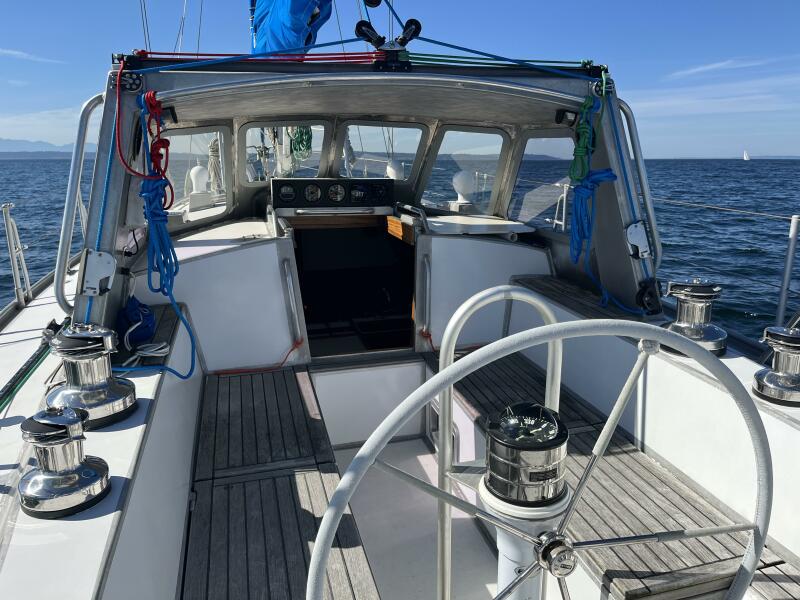 43' 2010 Lavranos 43