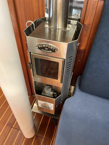 43' 2010 Lavranos 43