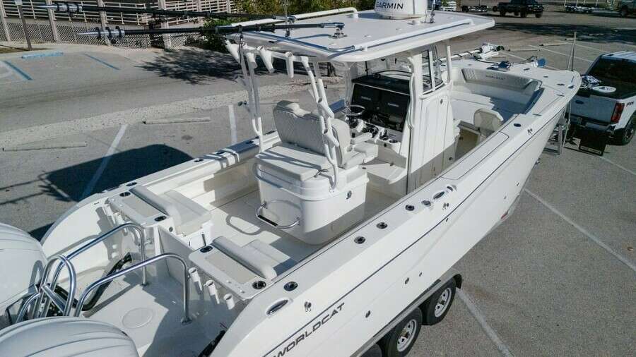 29ft World Cat Yacht For Sale