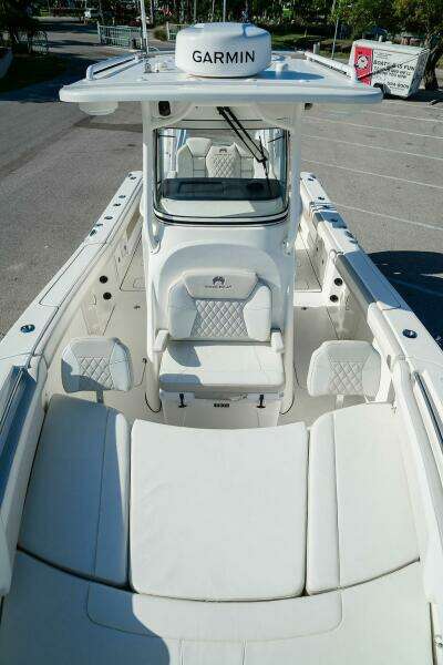 29ft World Cat Yacht For Sale