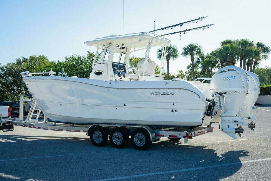 29ft World Cat Yacht For Sale