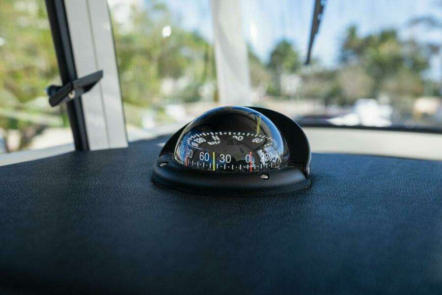 29ft World Cat Yacht For Sale