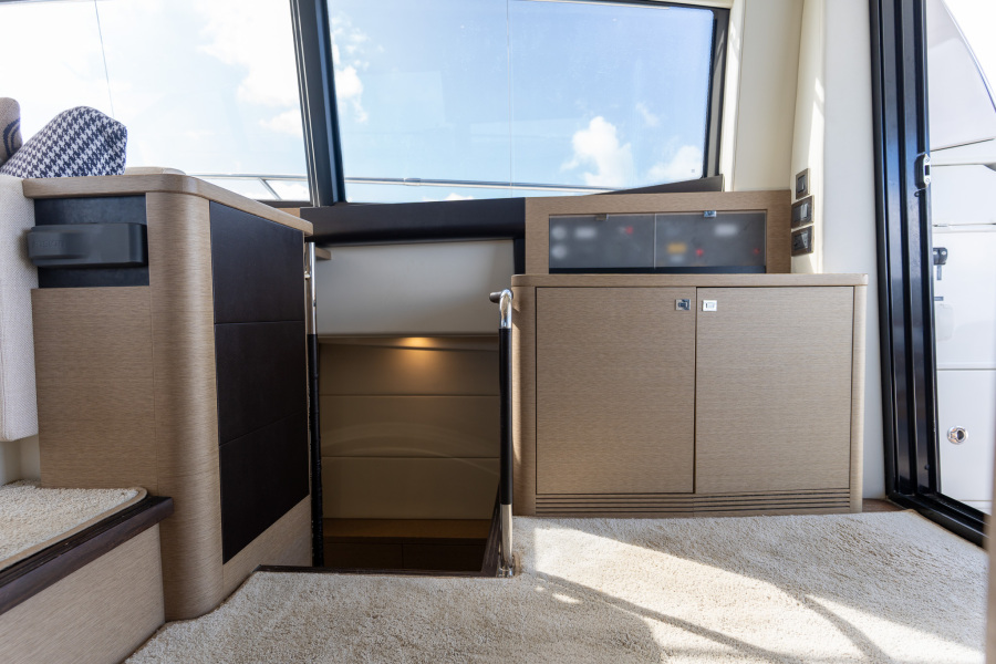 50' 2017 Prestige 50 FLY